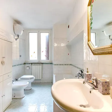 Large And Charming Flat Near Termini