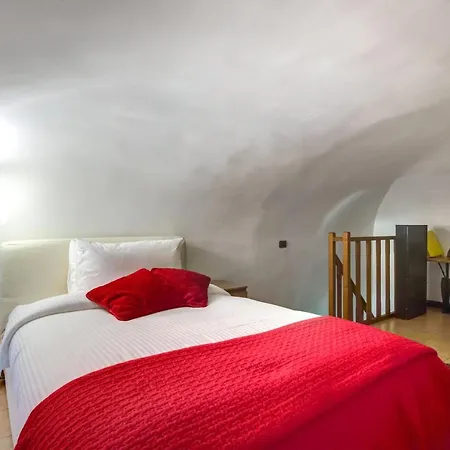 Large And Charming Flat Near Termini Appartement Rome